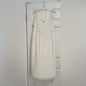 Express Elegant Cream Off the shoulder Dress size CL